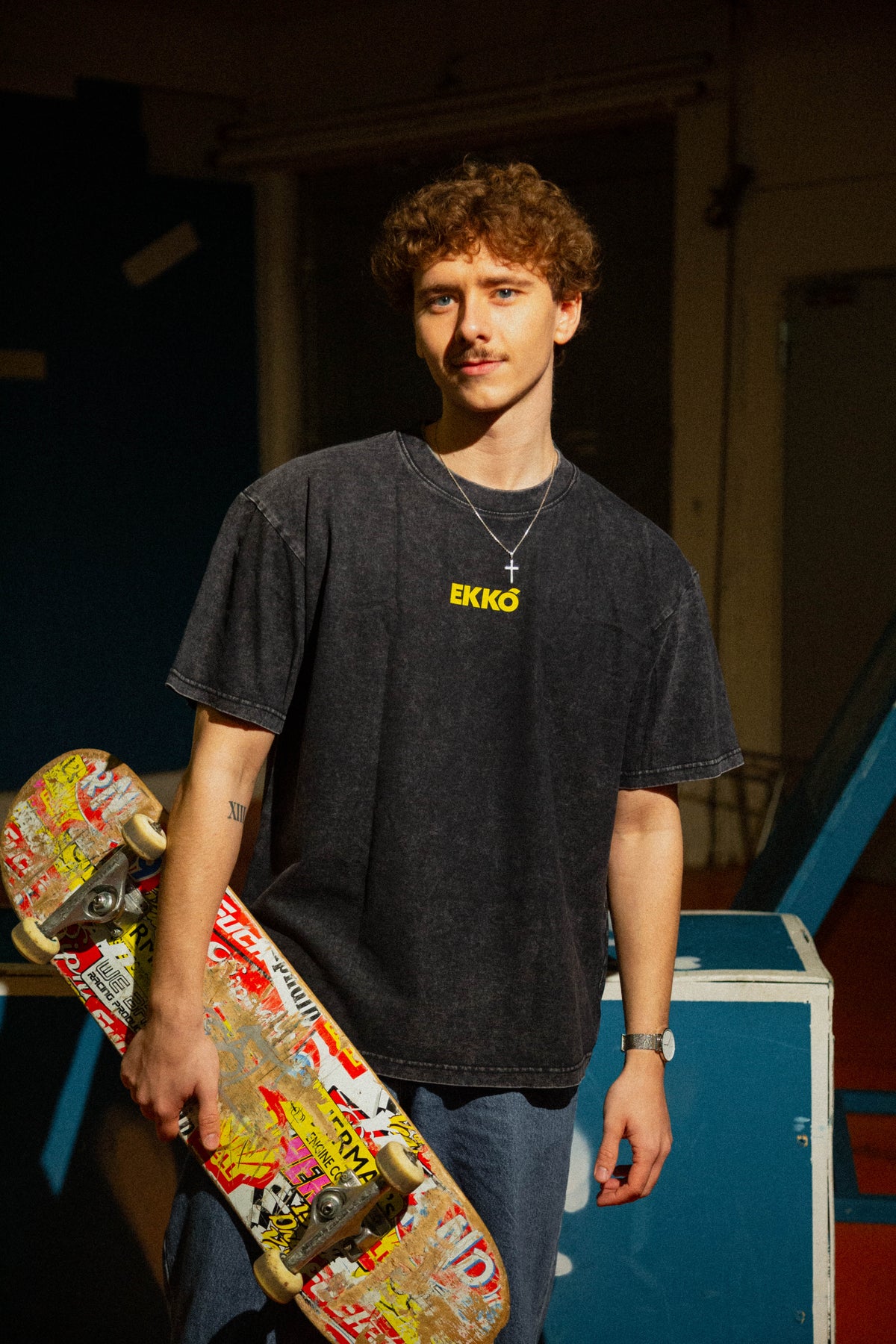 EKKÓ Ltd.Ed. NKH3D oversized tee, svart — framman